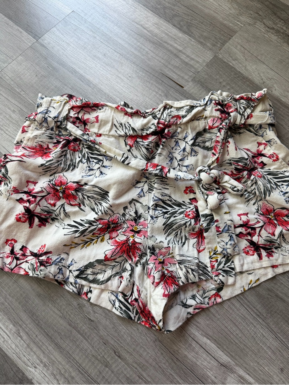 Cali 1850 Linen Blend Floral Paper-bag Shorts Size L Tie Elastic High Waisted